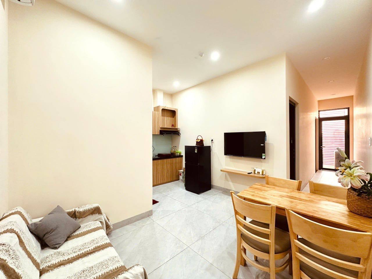2-Bedroom Apartment in Khue My photo 3 of 8