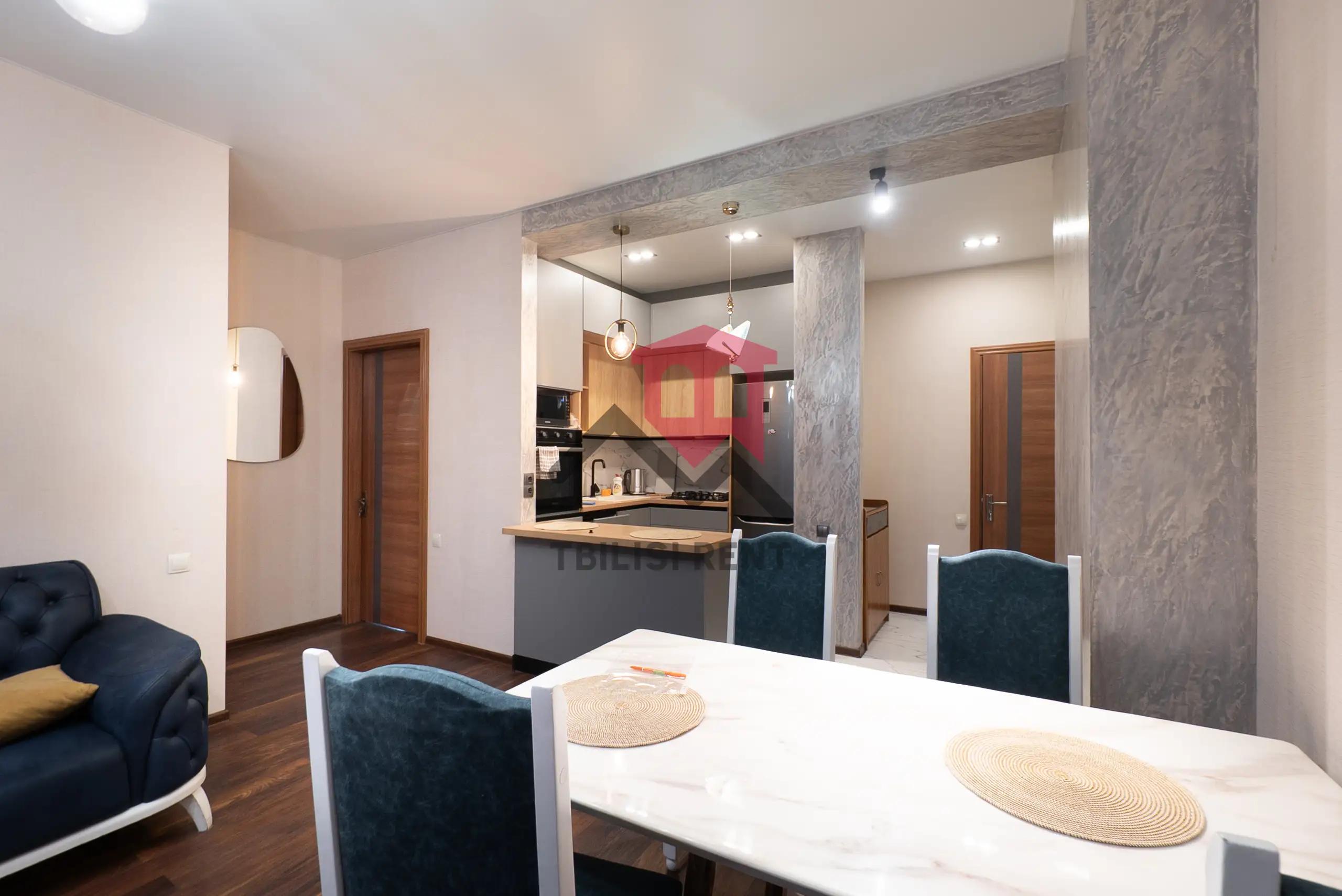 Spacious Designer Apartment in Vake photo 2 of 8