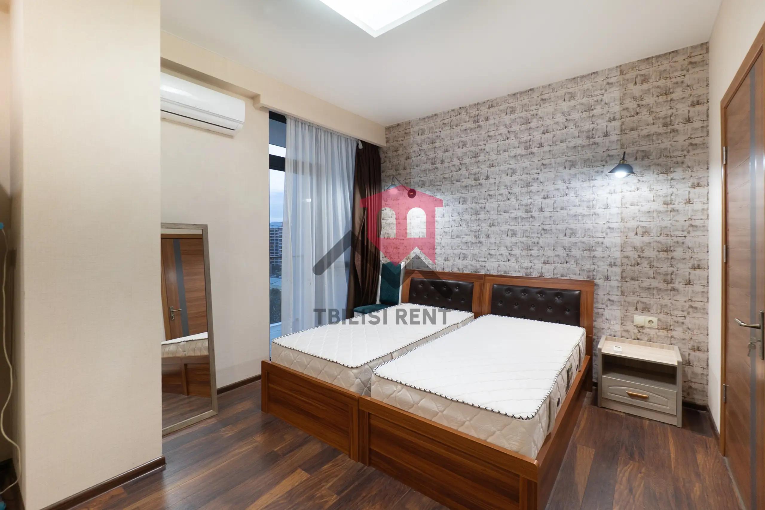Spacious Designer Apartment in Vake photo 6 of 8