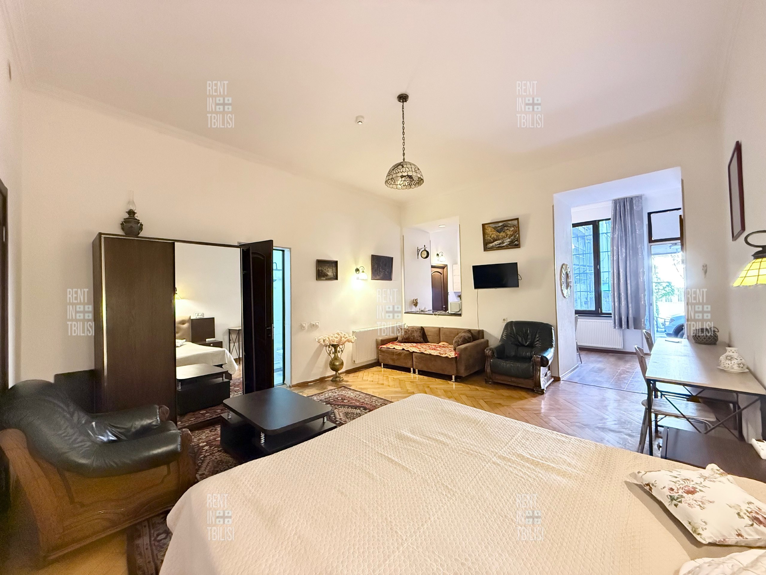One-Bedroom Apartment Near Liberty Square photo 2 of 8