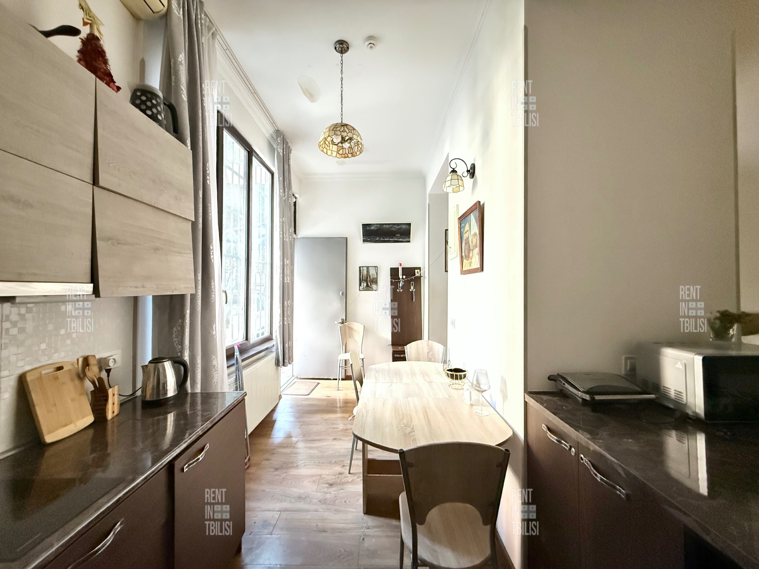 One-Bedroom Apartment Near Liberty Square photo 6 of 8