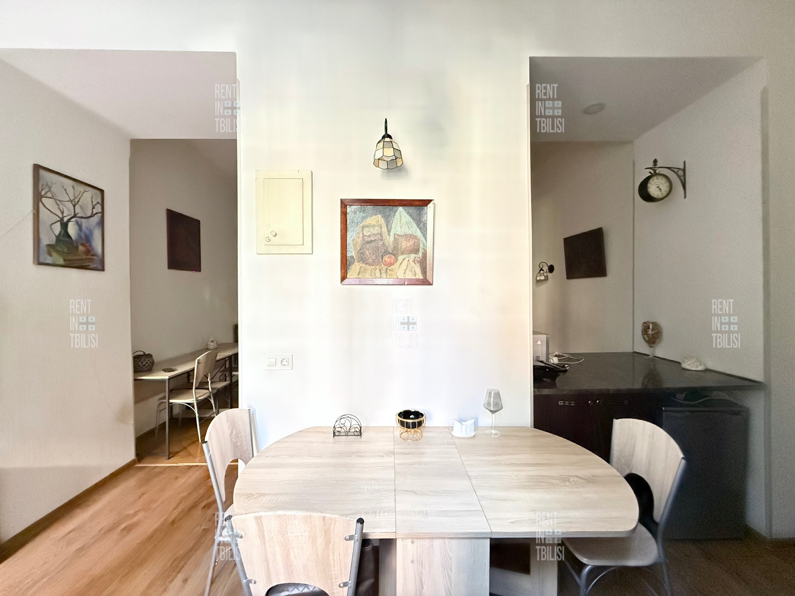 One-Bedroom Apartment Near Liberty Square photo 8 of 8