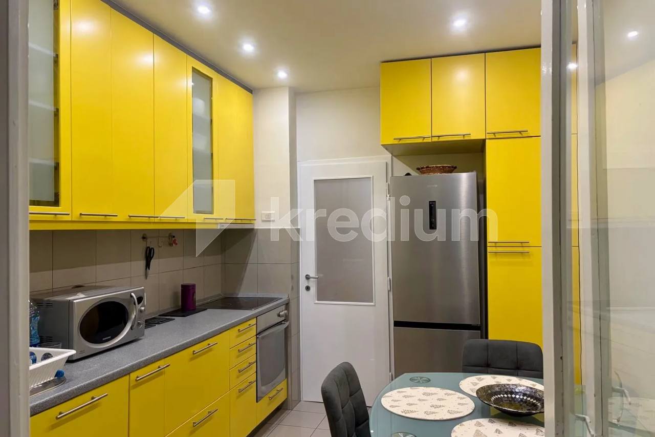 2-Bedroom Apartment on Prote Mateje Street photo 3 of 8