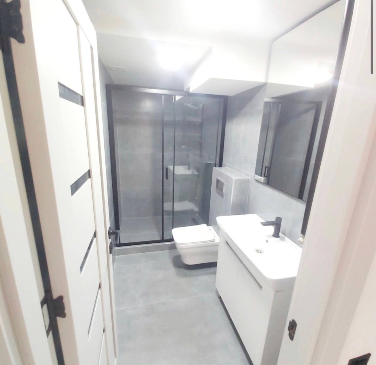 One-Bedroom Apartment with Living Room in Central Chisinau photo 4 of 7
