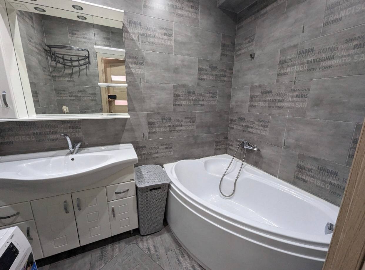 Two-Bedroom Apartment in Riscani photo 5 of 8