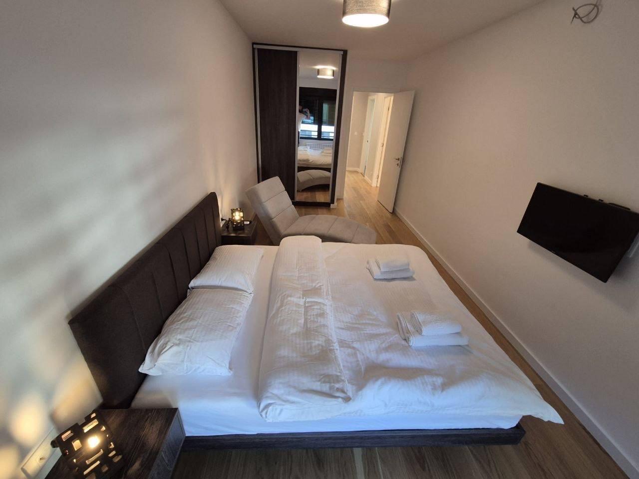 Two-Bedroom Apartment in Voždovac photo 3 of 8