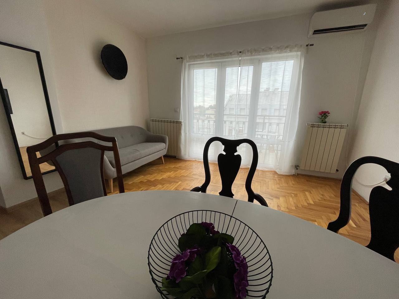 Duplex Apartment with 4 Bedrooms in Zvezdara photo 1 of 8