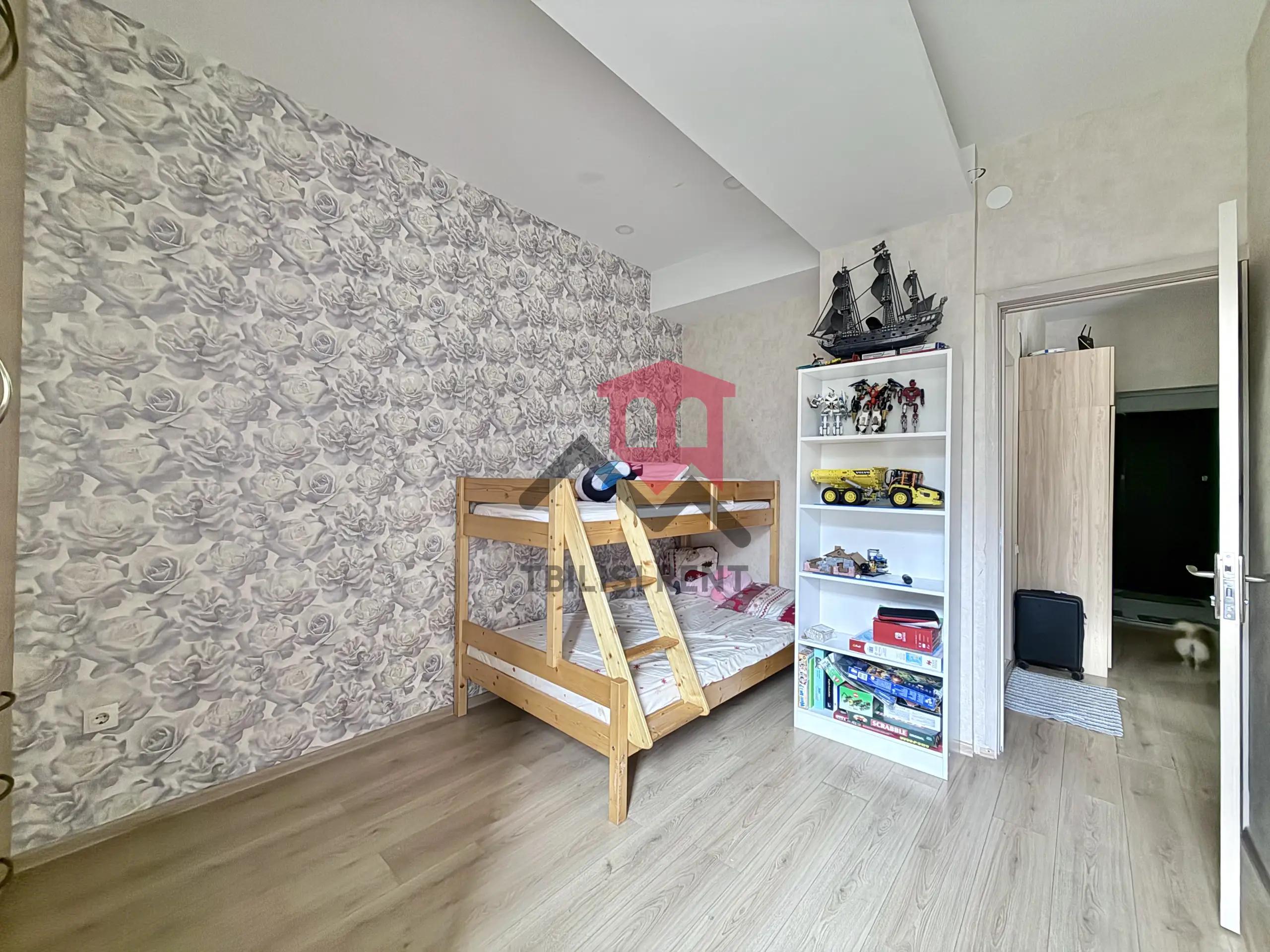 Bright 1-Bedroom Apartment Near State University Metro photo 7 of 8
