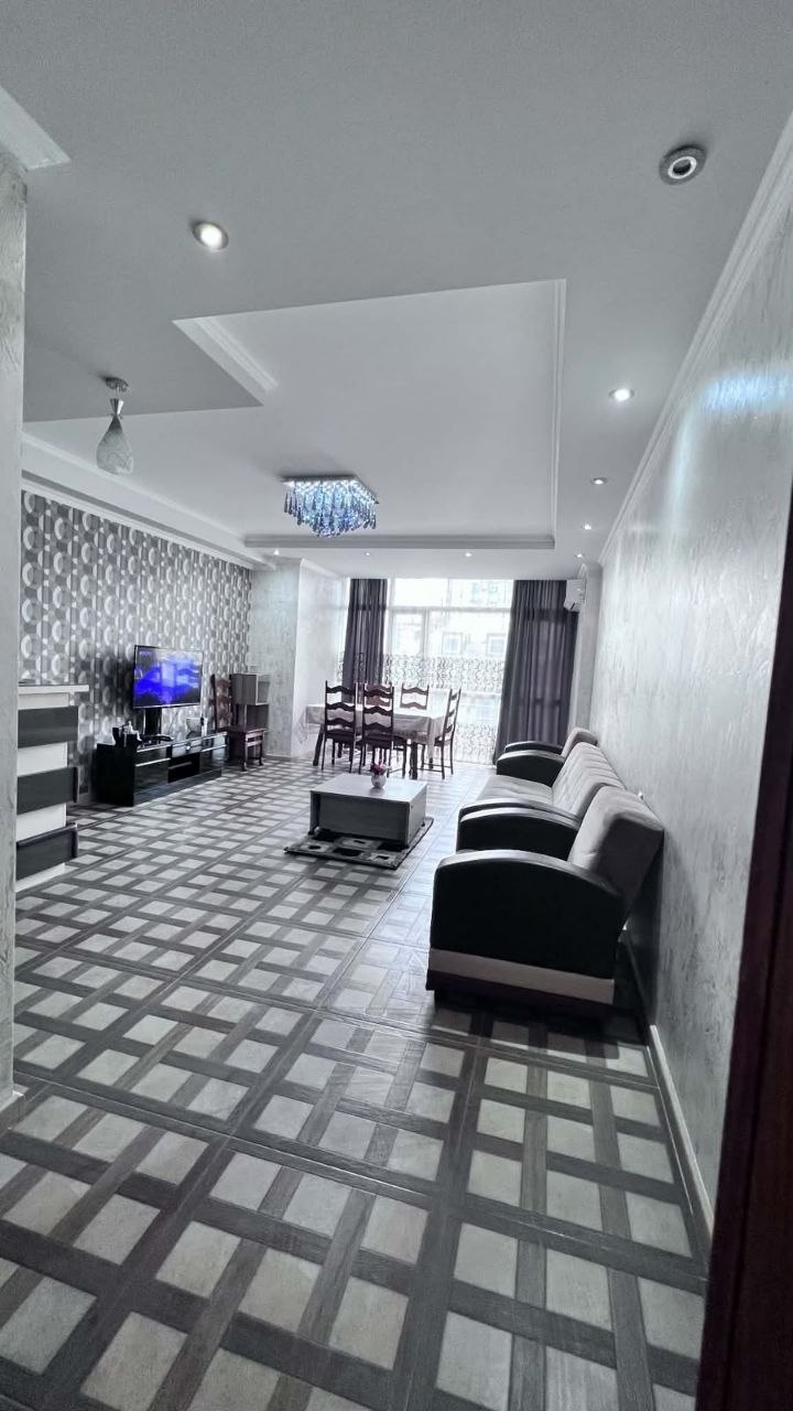 Spacious Two-Bedroom Apartment in Batumi Old Town photo 2 of 8