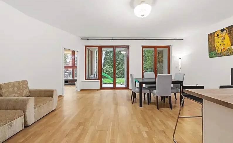 Furnished 2-Bedroom Apartment in Dejvice photo 2 of 8
