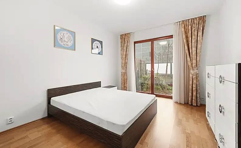 Furnished 2-Bedroom Apartment in Dejvice photo 4 of 8
