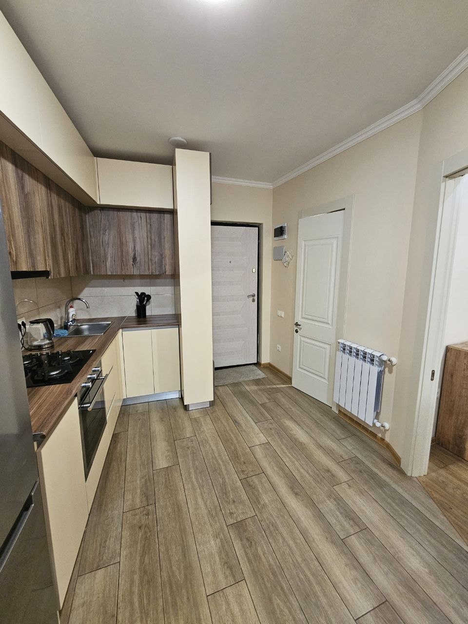 1-Bedroom Apartment in Dar Building photo 5 of 8