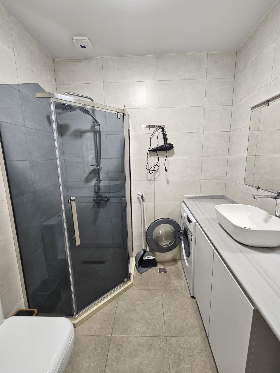 1-Bedroom Apartment in Dar Building photo 8 of 8