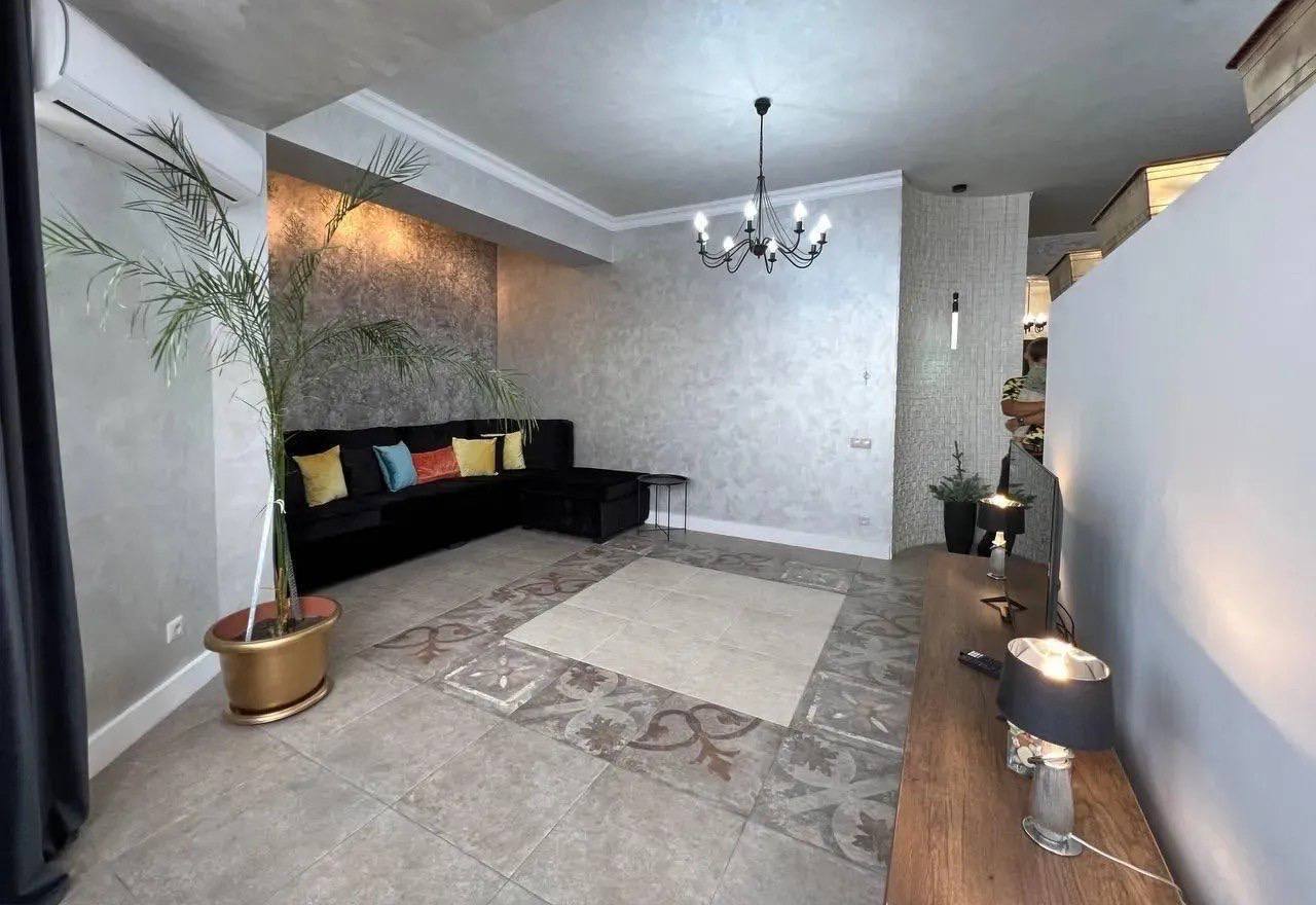 Furnished 4-Room Apartment in Davtashen photo 2 of 8