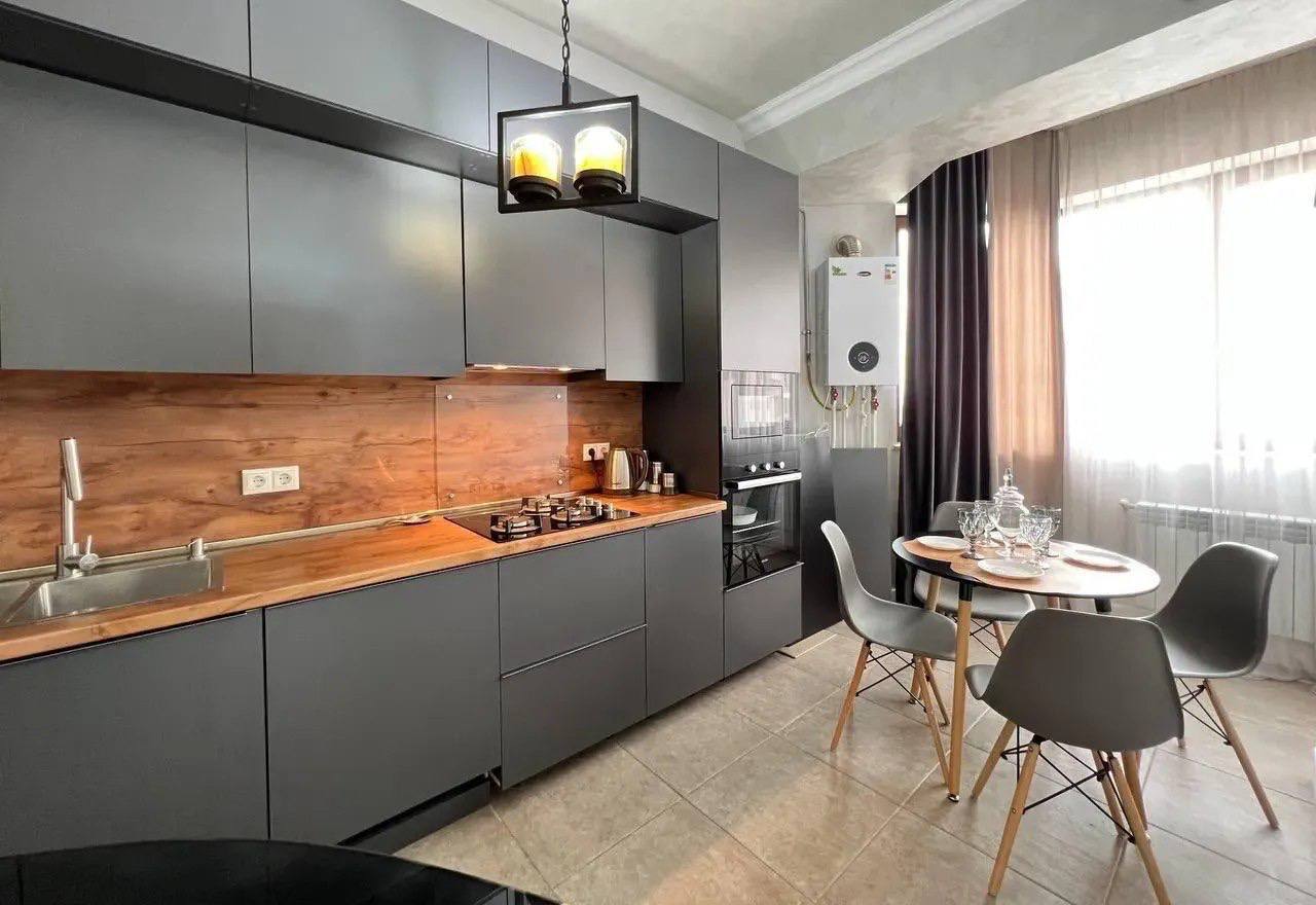 Furnished 4-Room Apartment in Davtashen photo 3 of 8