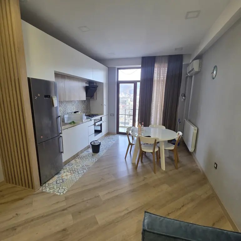 4-Room Apartment in Saburtalo photo 6 of 8