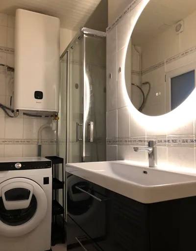 Renovated One-Bedroom Apartment near the Champs-Élysées photo 5 of 8
