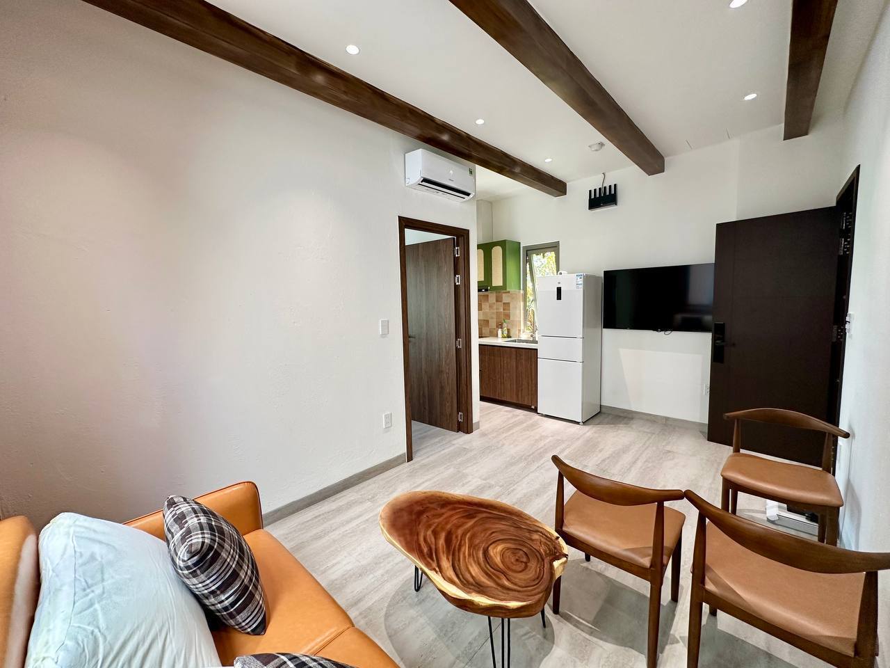 1-Bedroom Apartment Near the Sea photo 4 of 8