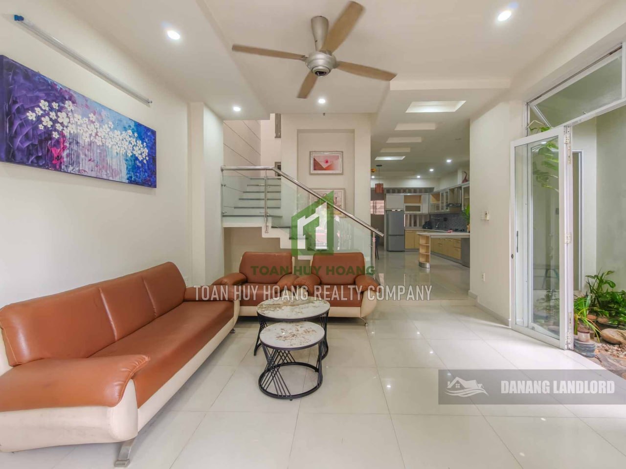 3-Bedroom Two-Story House Near Vincom Plaza photo 2 of 8