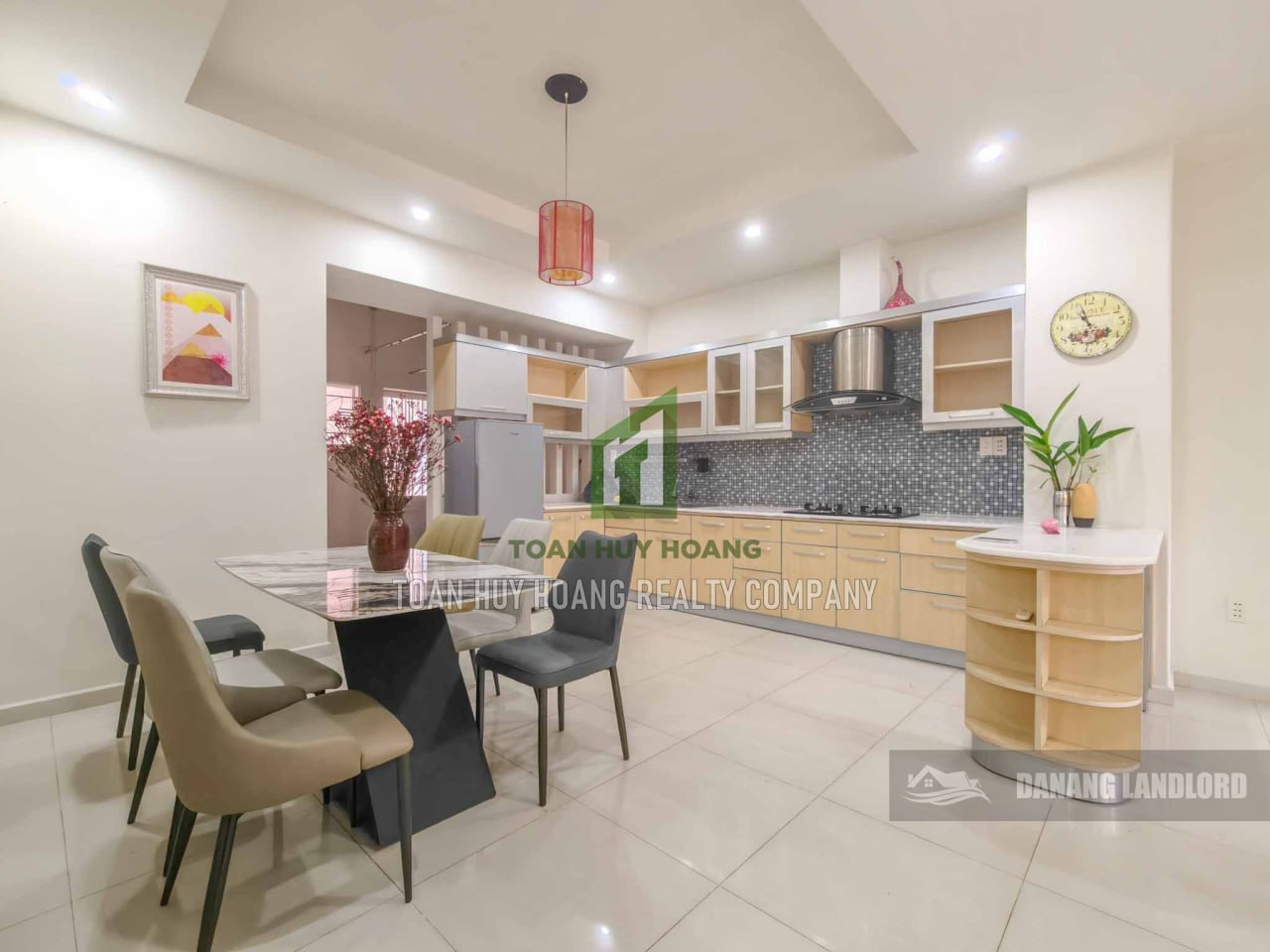 3-Bedroom Two-Story House Near Vincom Plaza photo 5 of 8