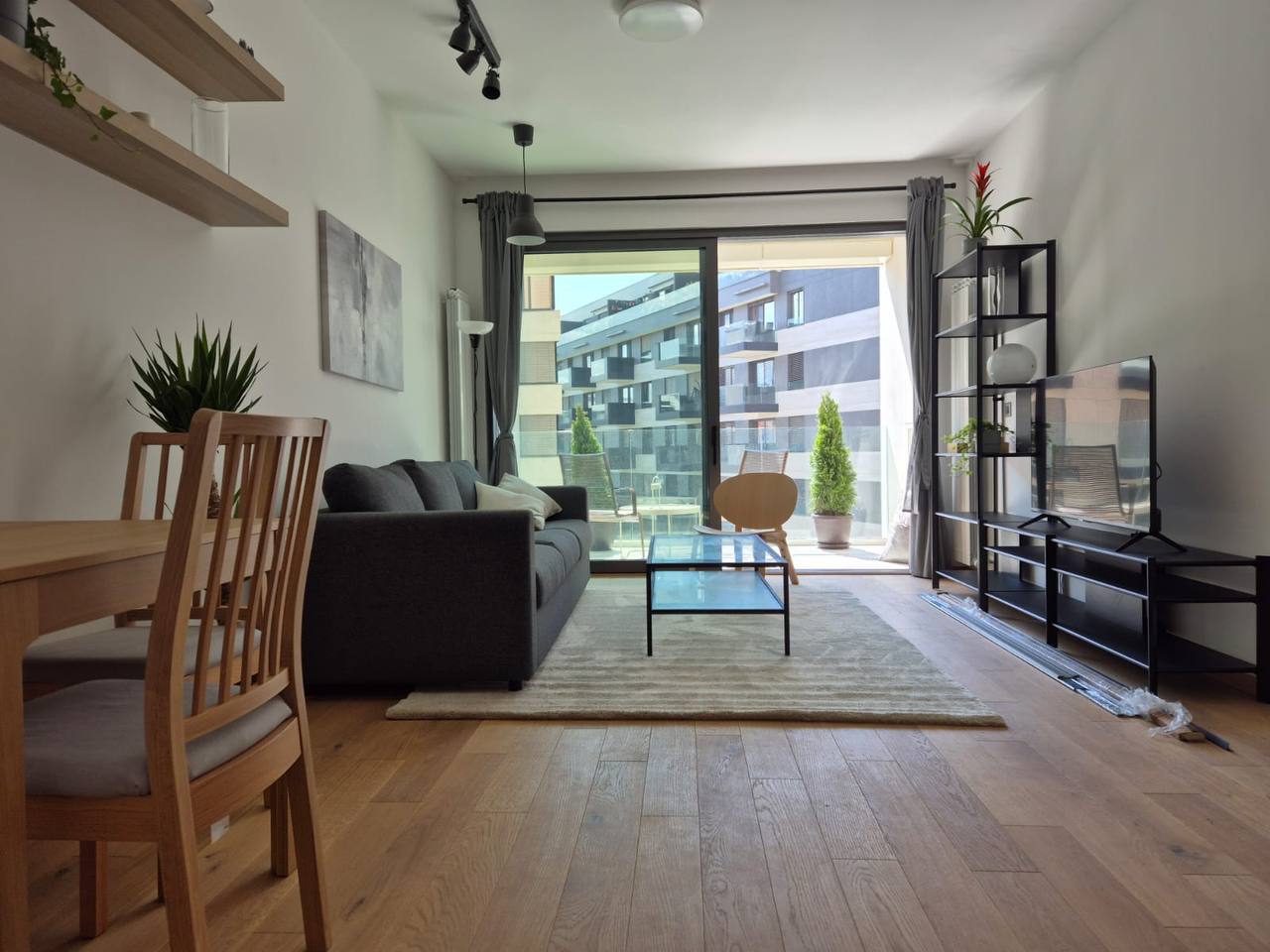 One-Bedroom Apartment in Novi Dorćol photo 1 of 8