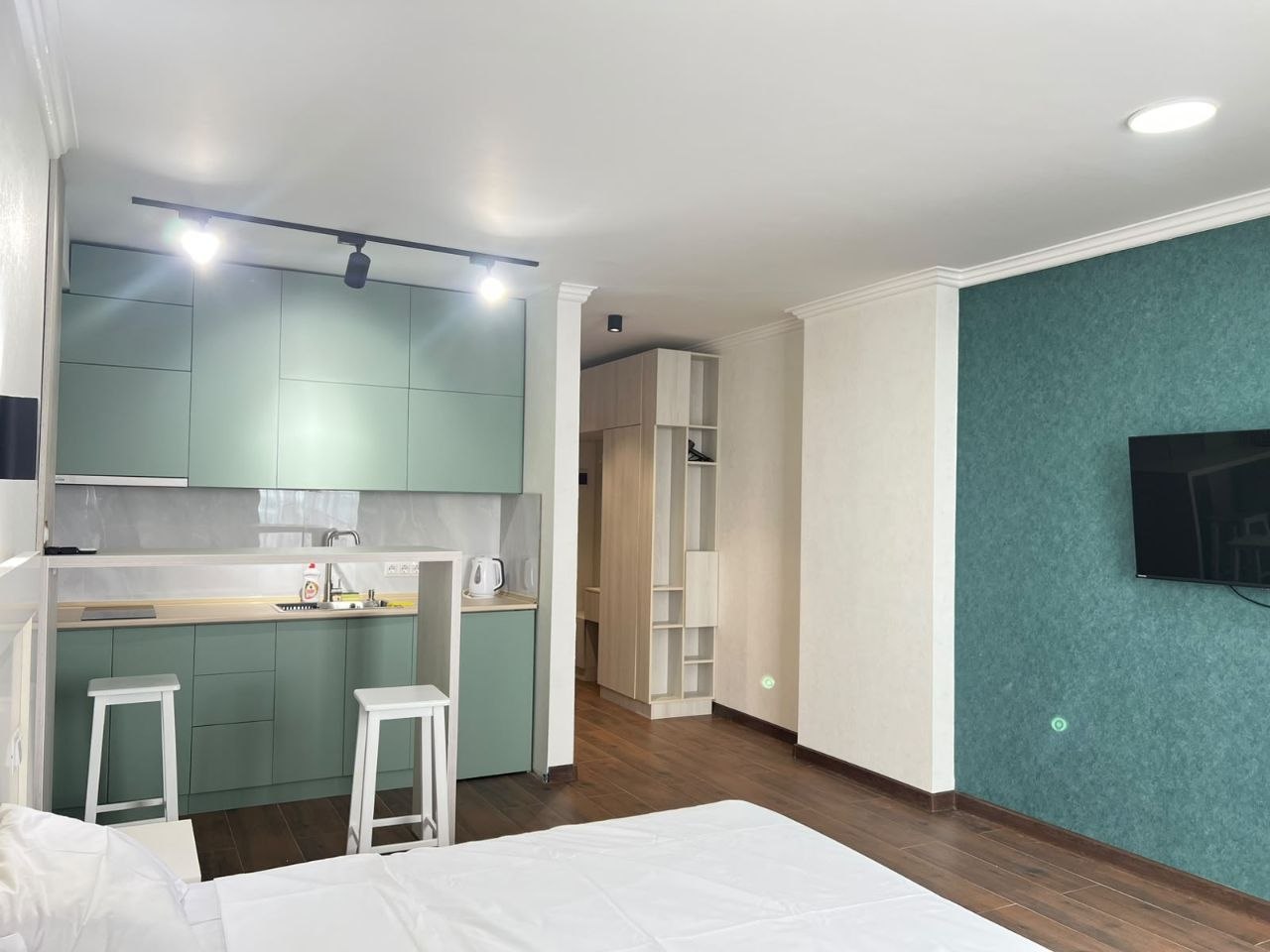 Studio Apartment in Black Sea Tower photo 3 of 8