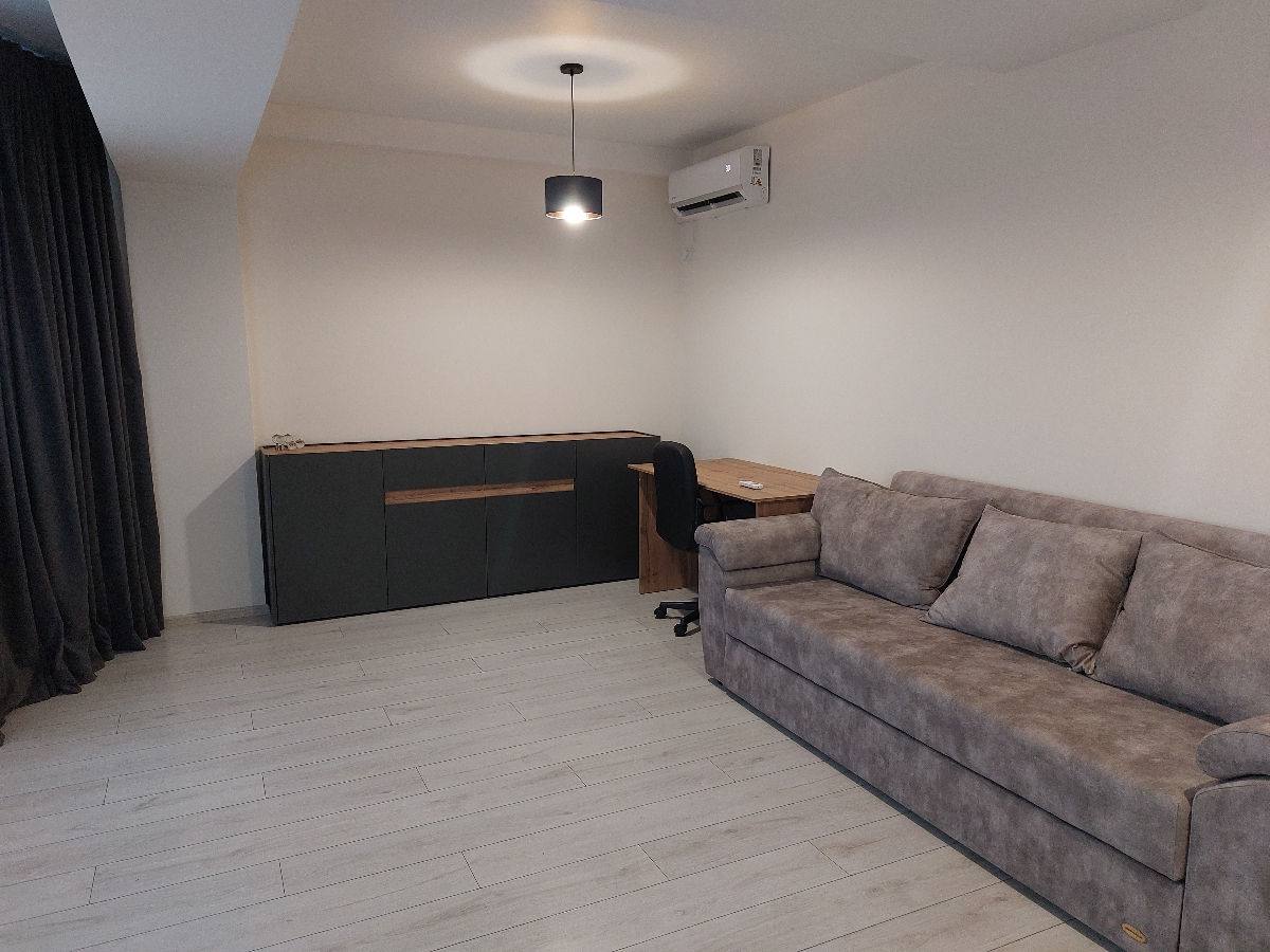 Two-Bedroom Apartment in Riscani photo 2 of 8