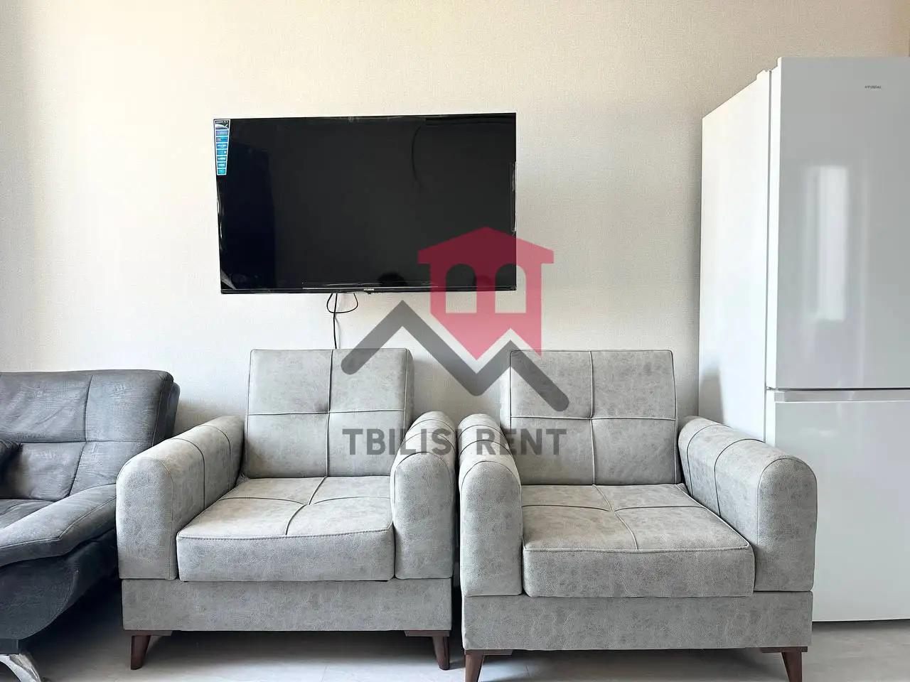 Bright 2-Bedroom Apartment with Terrace near Tsereteli Metro photo 4 of 8