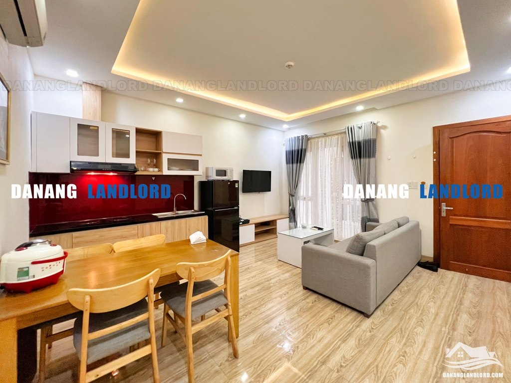 One-Bedroom Apartment Near Premier Village photo 1 of 8