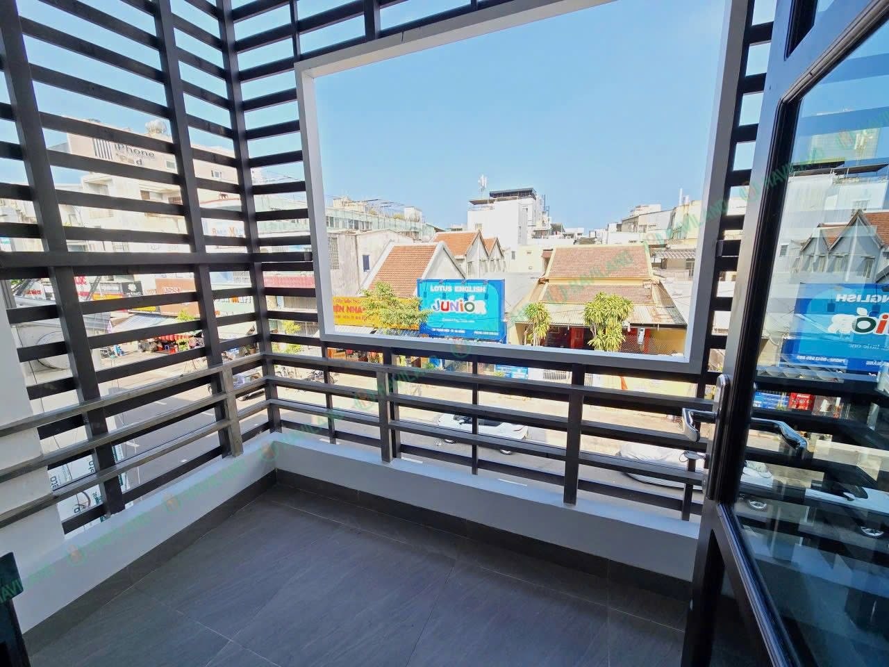 High-Floor Studio with Private Balcony photo 3 of 8