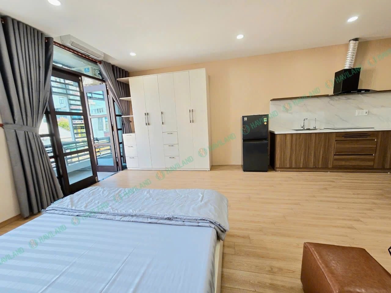 High-Floor Studio with Private Balcony photo 4 of 8