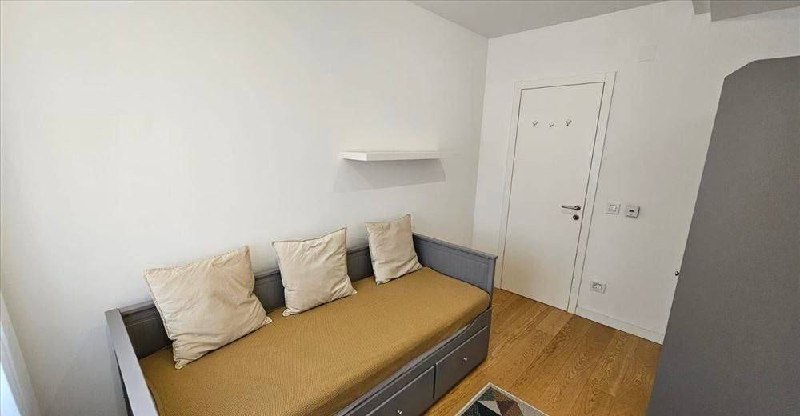 Five-Room Apartment in Vračar photo 1 of 8