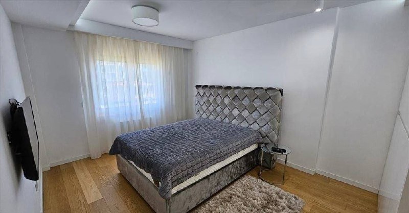Five-Room Apartment in Vračar photo 3 of 8