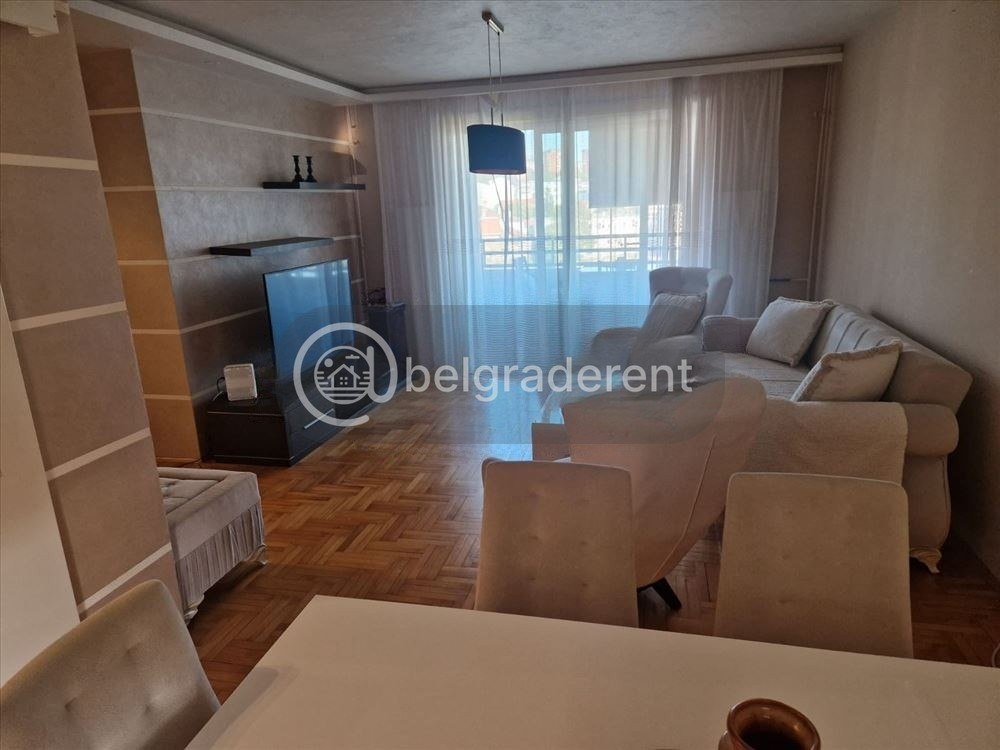 Four-Room Apartment in Zvezdara photo 1 of 8