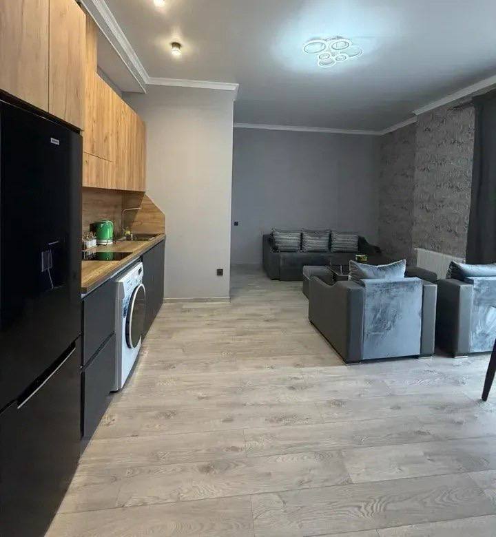 Уютная двухкомнатная квартира в Аване photo 2 of 8