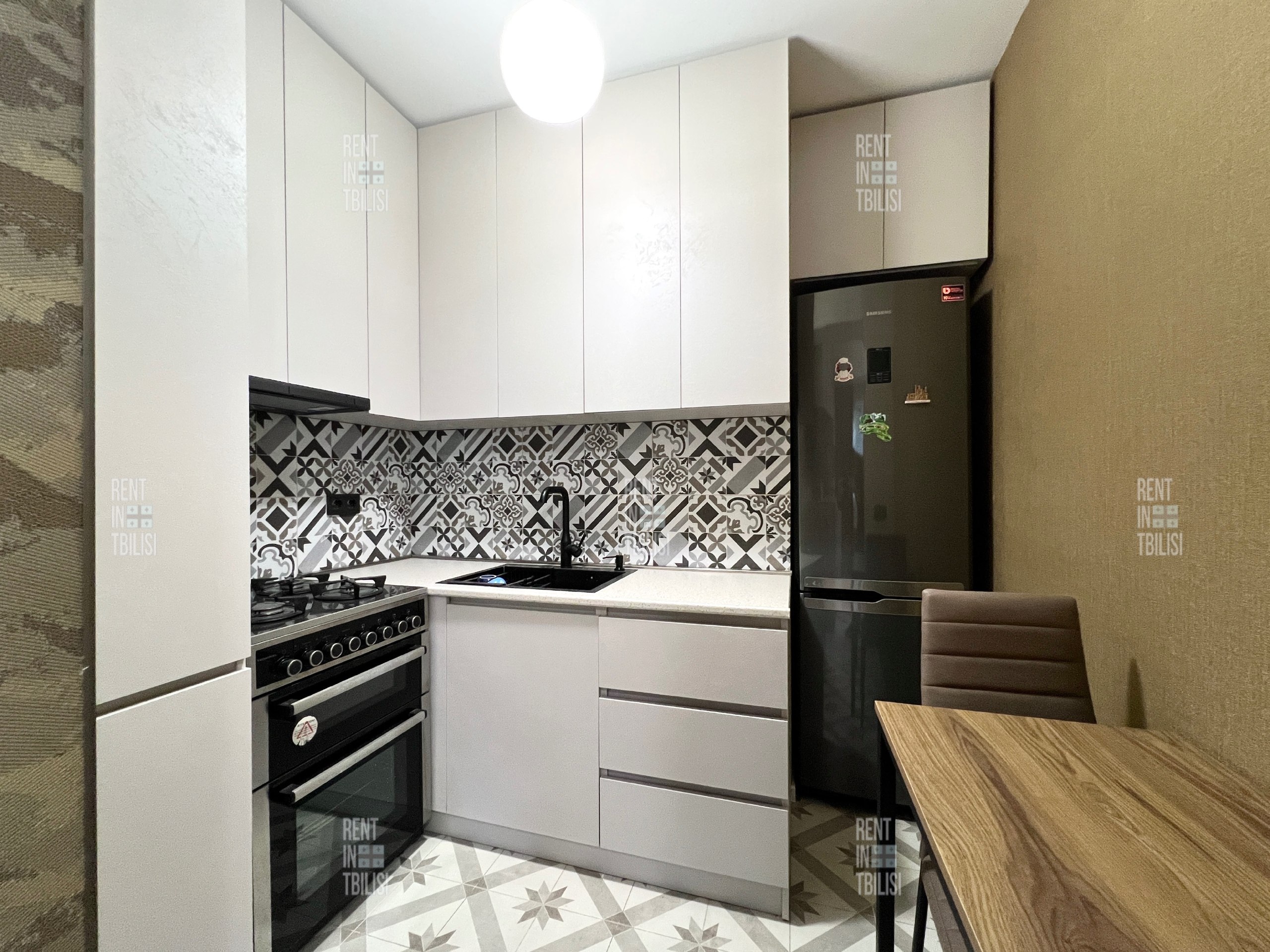 Cozy 1-Bedroom Apartment in Saburtalo photo 5 of 8