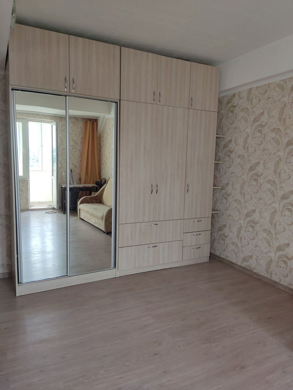 One-Room Apartment in Central Chisinau photo 2 of 6