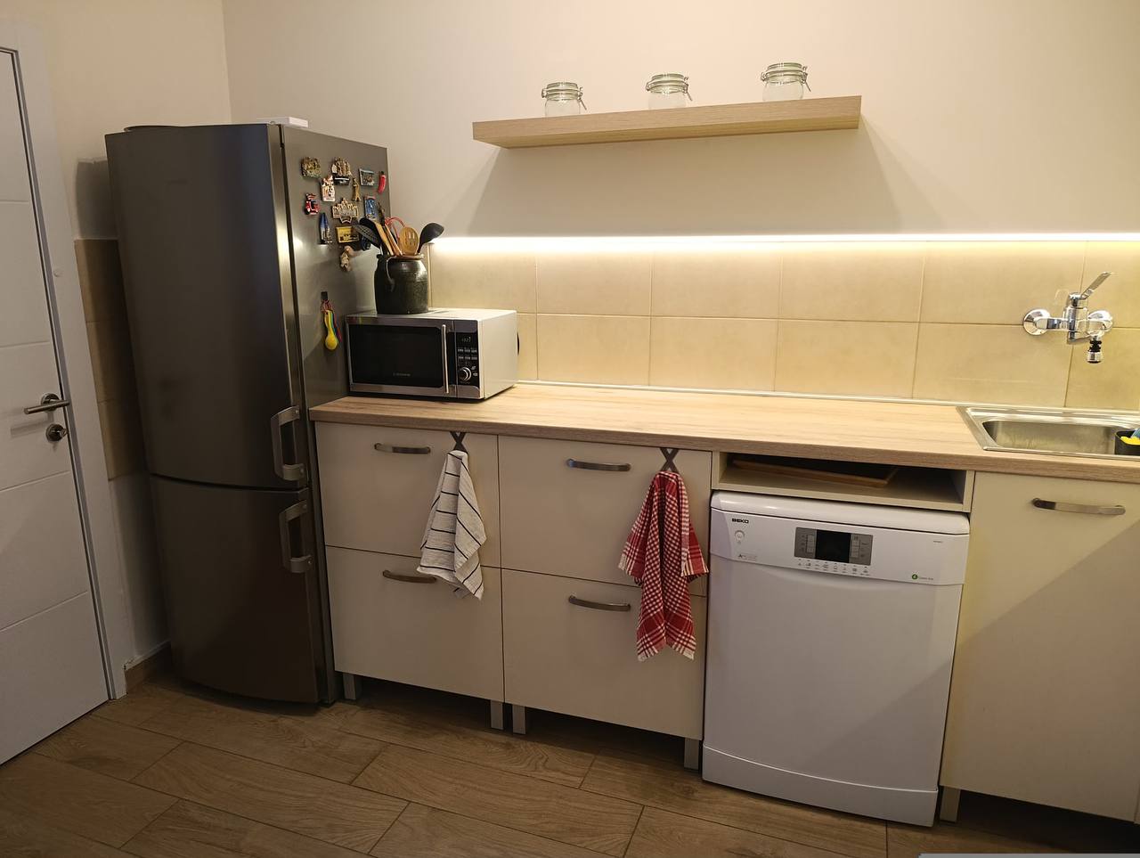 1-Bedroom Apartment on Molerova photo 3 of 4
