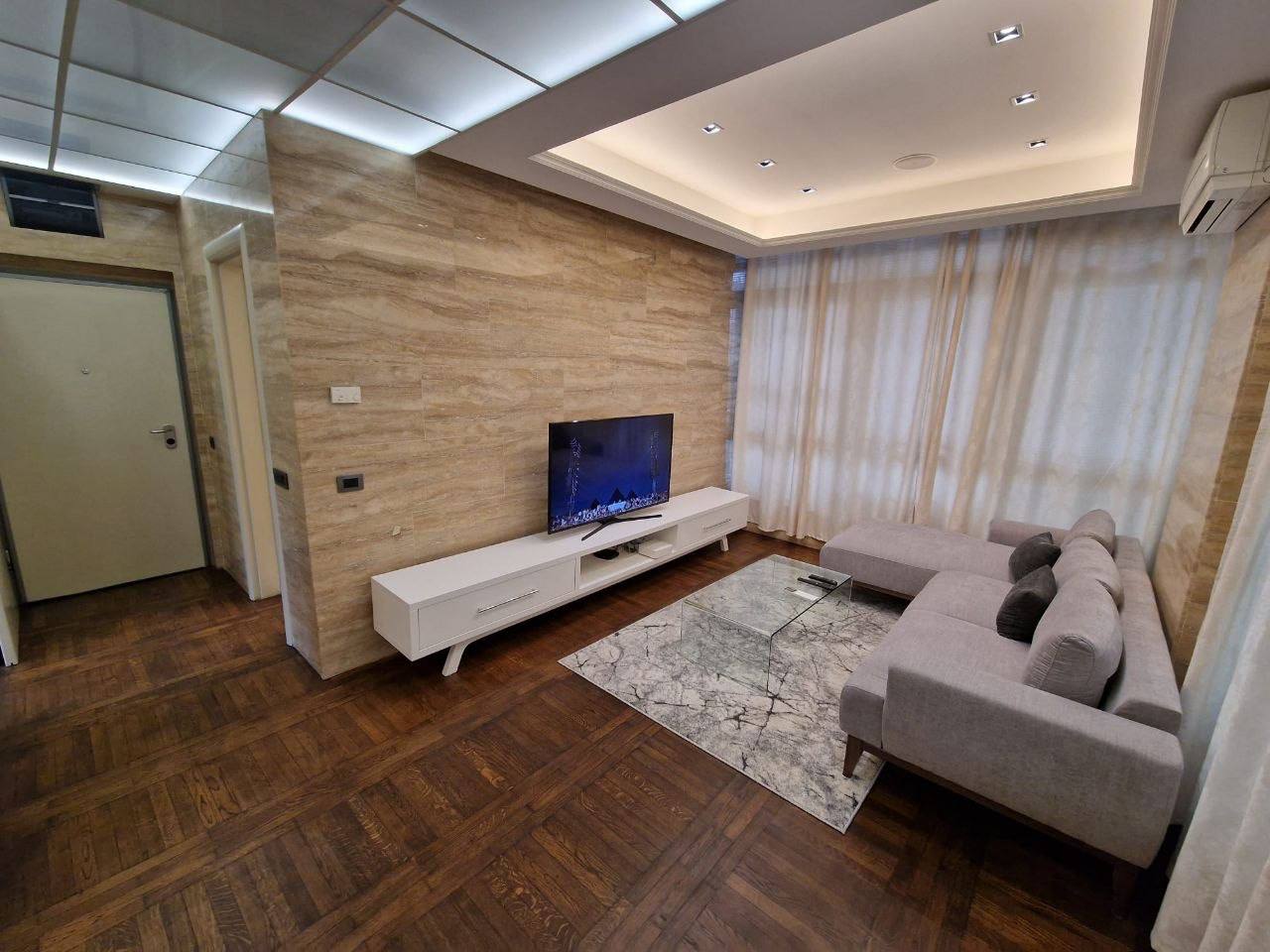 One-Bedroom Apartment in Dedinje photo 7 of 8