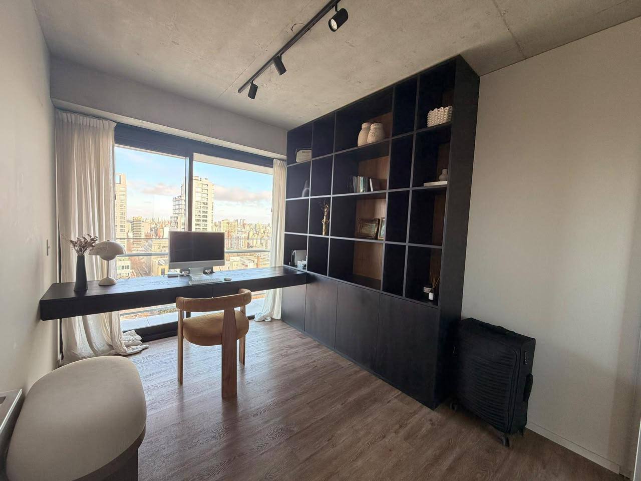 1-Bedroom Apartment in Puerto Madero photo 6 of 8