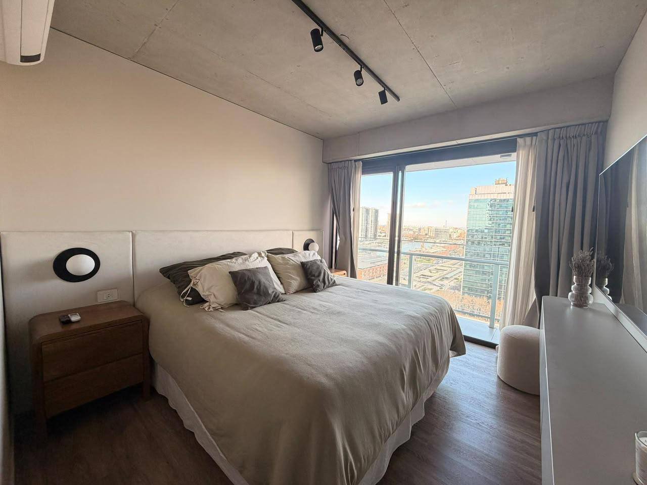 1-Bedroom Apartment in Puerto Madero photo 7 of 8