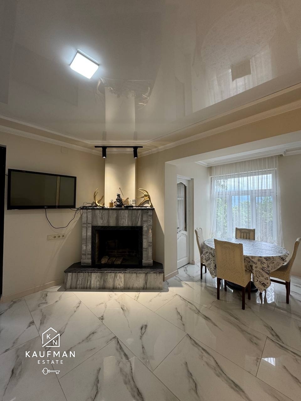 2-Bedroom House for Rent photo 1 of 6