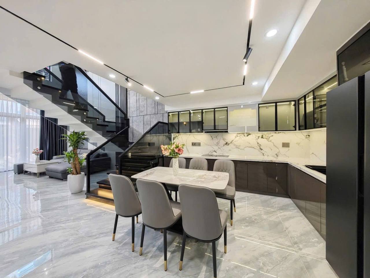 4-Bedroom House in Thanh Khe photo 4 of 8