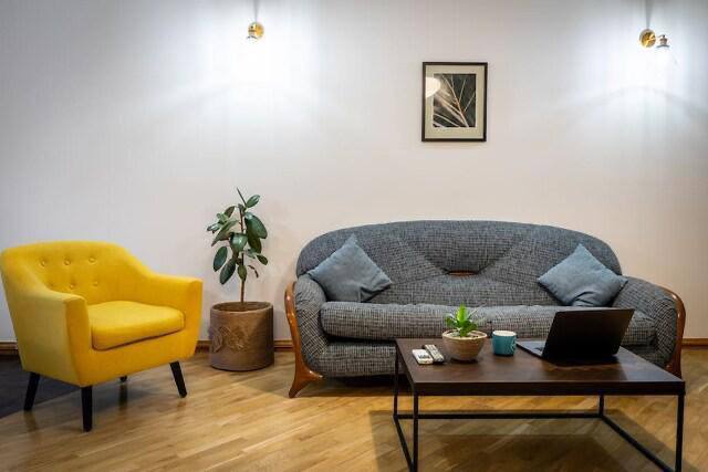 Furnished 3-Room Apartment in Arabkir photo 3 of 8