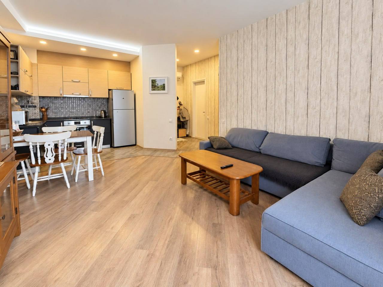 One-Bedroom Apartment Near 6 May Park photo 4 of 6