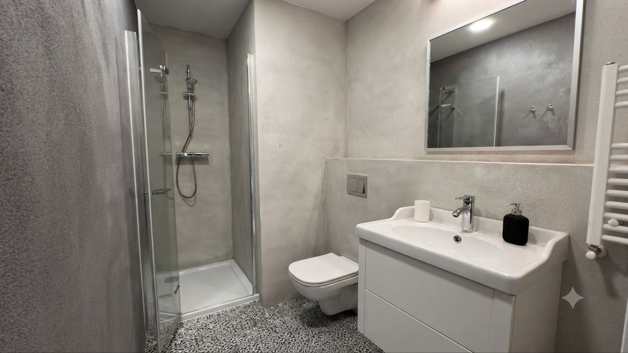Furnished 1-Bedroom Apartment with Rooftop Terrace photo 6 of 7