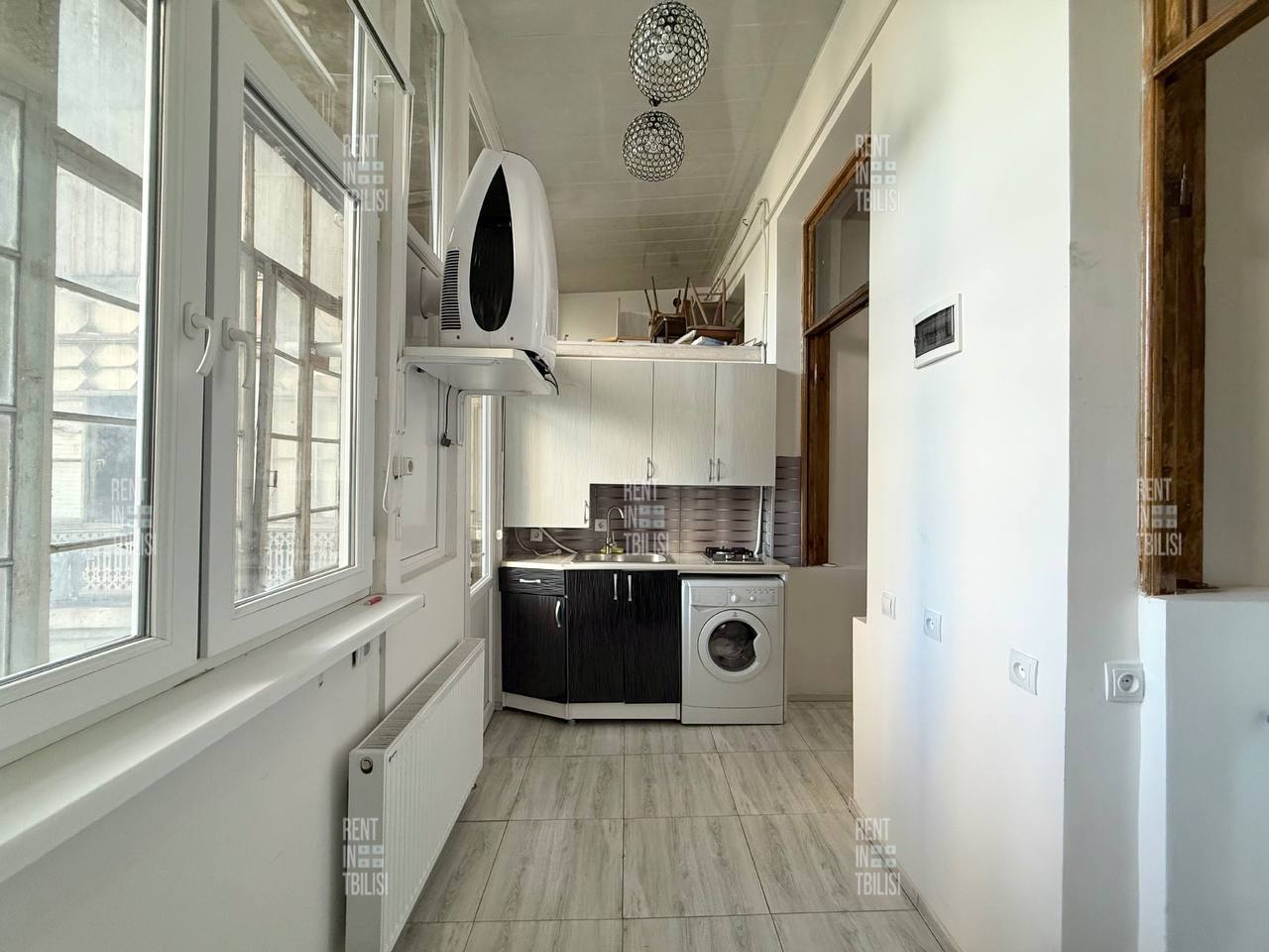 One-Bedroom Apartment in Sololaki photo 6 of 8
