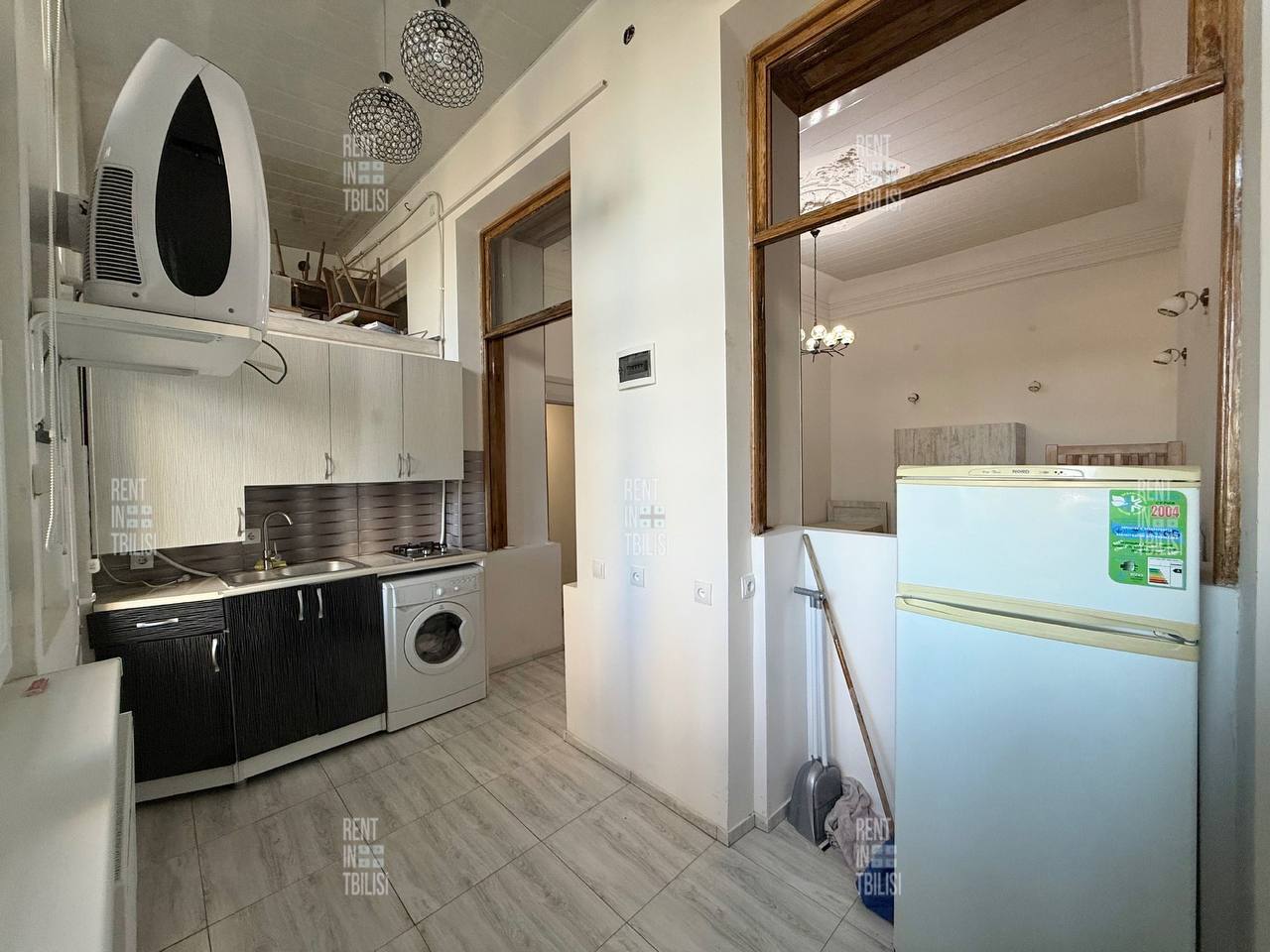One-Bedroom Apartment in Sololaki photo 8 of 8