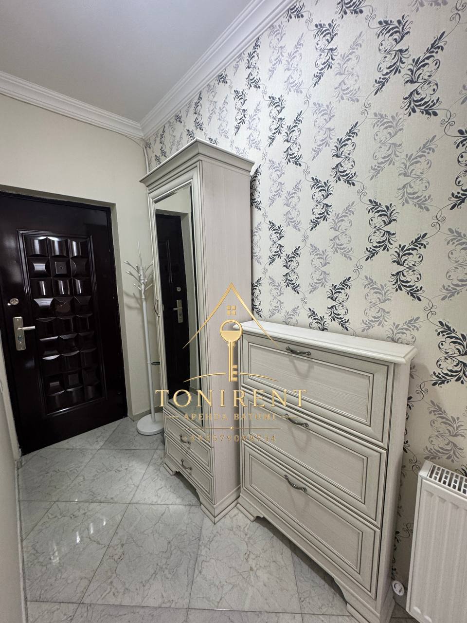 One-Bedroom Apartment Near the Sea photo 6 of 6