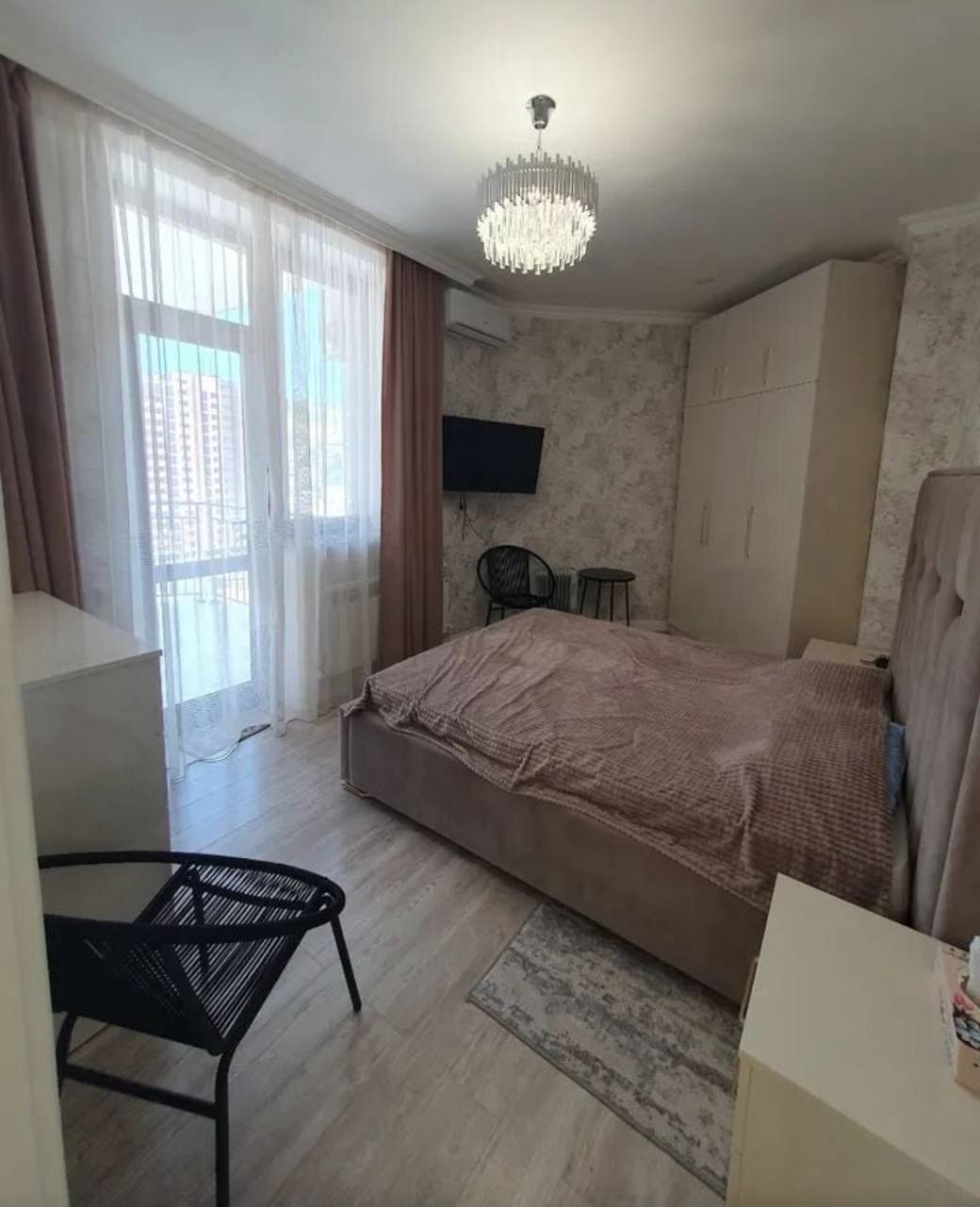 Furnished 3-Room Apartment in Kentron photo 6 of 8